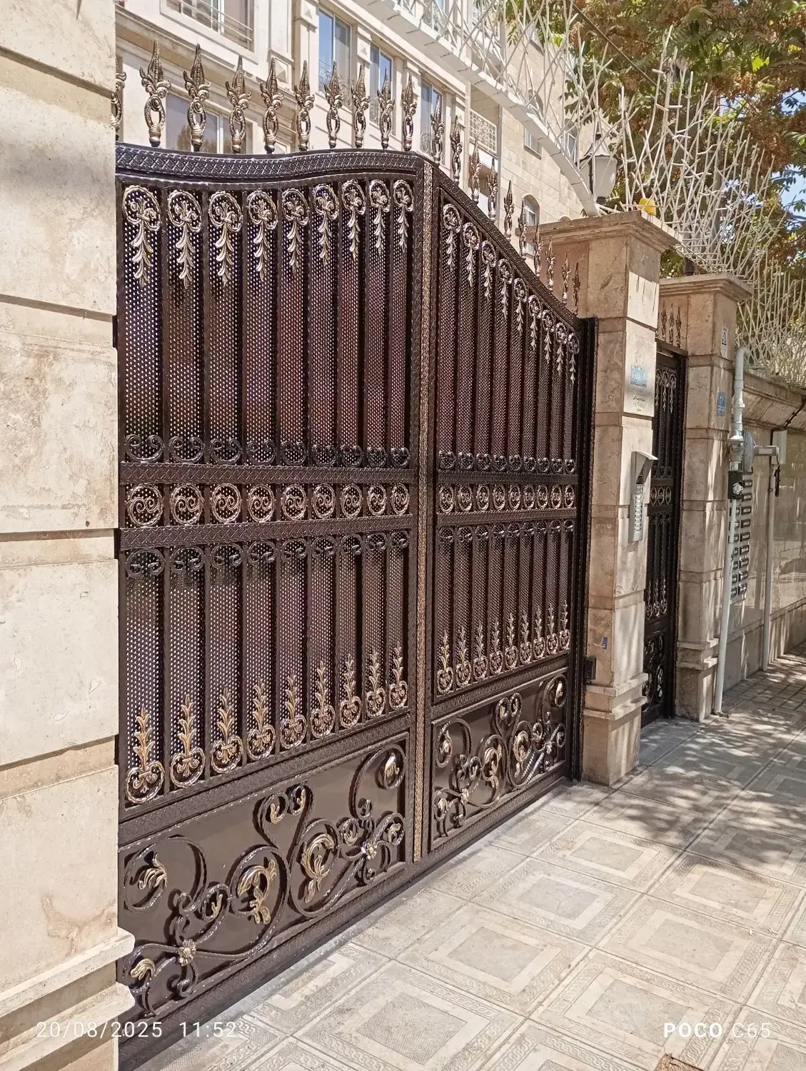 نقاش و کنافکار ساختمان هادی